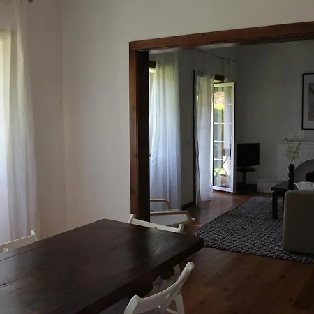 Holiday home The Dormer House Cascais